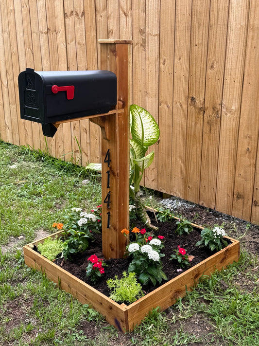 Cedar Post Elite Mailbox